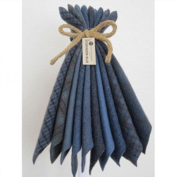 Mary Flanagan hand dyed Woolens - color pack 10 stuks 5.5 x 4.5 inch  - Blues